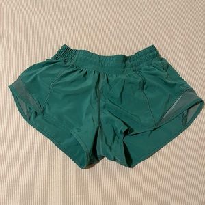 Lululemon Hotty Hots/Perfect for summer!